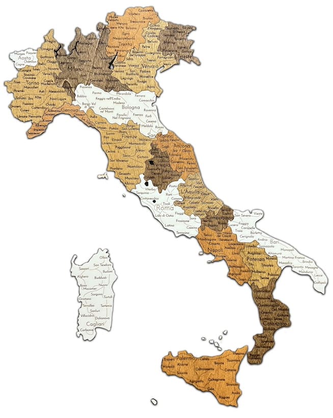 Wooden map of Italy 3D / 2D on the wall