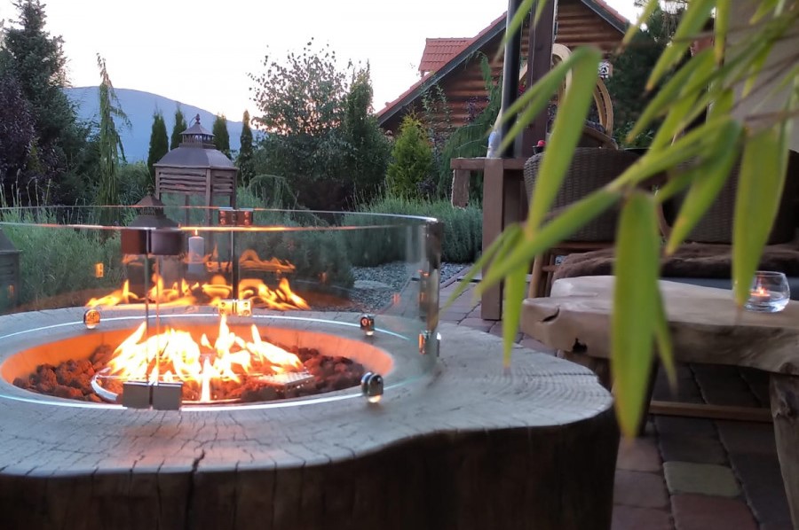 tree stump fire pit gas propane (concrete)