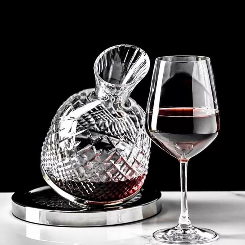 wine decanter with base silver carafe for red vine