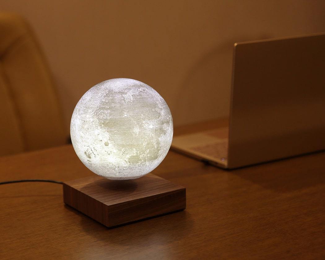 floating moon lamp